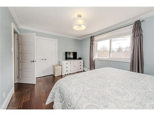 6725 Ellis Road, Cambridge, ON - Indoor Photo Showing Bedroom