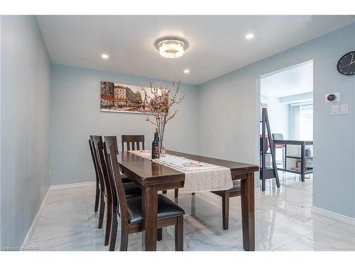 1-108 Woodlawn Road E, Guelph, ON - Indoor Photo Showing Dining Room
