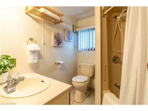 196-580 Beaver Creek Road, Waterloo, ON - Indoor Photo Showing Bathroom