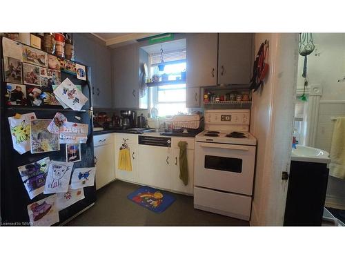 259 Trafalgar Road, Pembroke, ON - Indoor Photo Showing Kitchen