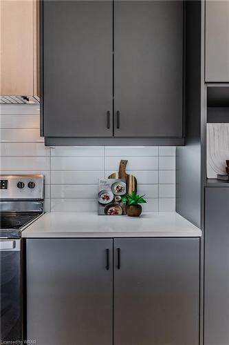 695 Benninger Drive, Kitchener, ON - Indoor Photo Showing Kitchen