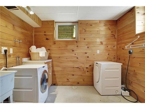 1793 West River Road, Cambridge, ON - Indoor Photo Showing Laundry Room