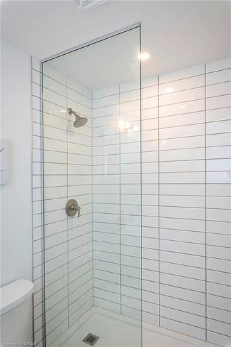 612-15 Wellington Street S, Kitchener, ON - Indoor Photo Showing Bathroom