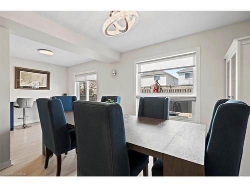 30 Heatherwood Place, Kitchener, ON - Indoor Photo Showing Dining Room