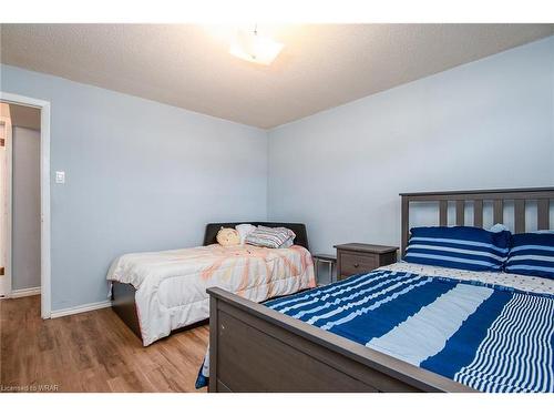 228 Ingleside Place, Kitchener, ON - Indoor Photo Showing Bedroom