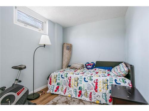 228 Ingleside Place, Kitchener, ON - Indoor Photo Showing Bedroom