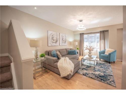 926 Zeller Crescent, Kitchener, ON - Indoor Photo Showing Living Room