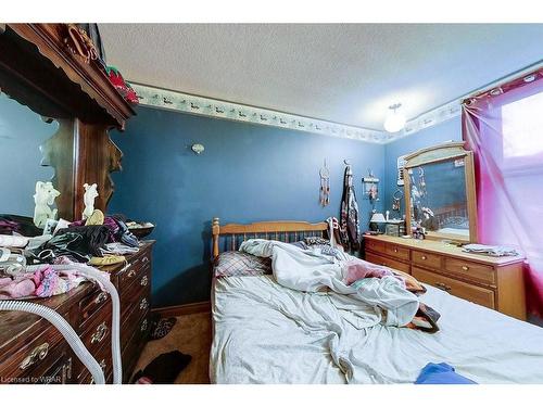 410 Queen Street S, Palmerston, ON - Indoor Photo Showing Bedroom
