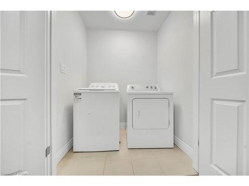 1177 Caen Avenue, Woodstock, ON - Indoor Photo Showing Laundry Room