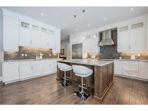23 Highgrove Court, Cambridge, ON - Indoor Photo Showing Kitchen With Upgraded Kitchen