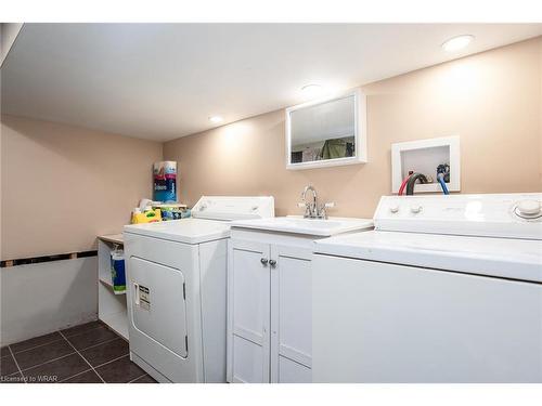 184 Courtland Avenue E, Kitchener, ON - Indoor Photo Showing Laundry Room