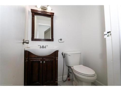 1-411 Keats Way, Waterloo, ON - Indoor Photo Showing Bathroom