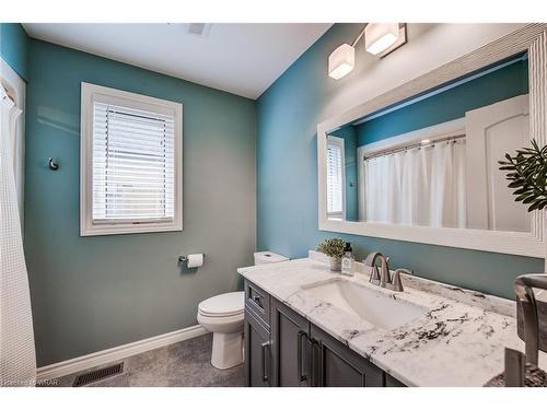 210 Krotz Street W, Listowel, ON - Indoor Photo Showing Bathroom