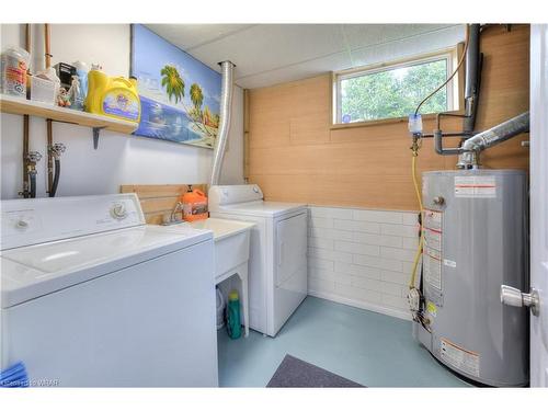 65 Brendawood Crescent, Waterloo, ON - Indoor Photo Showing Laundry Room