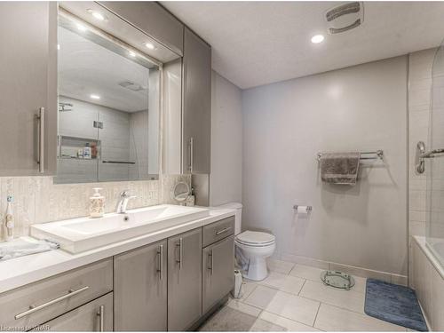 54 Donnenwerth Drive, Kitchener, ON - Indoor Photo Showing Bathroom