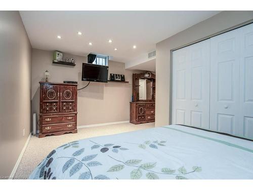 140 Henhoeffer Crescent, Kitchener, ON - Indoor Photo Showing Bedroom