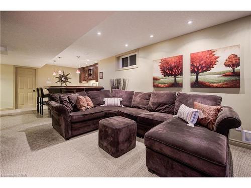 460 Drake Circle, Waterloo, ON - Indoor Photo Showing Living Room