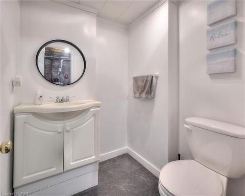 90 Milligan Street, Fergus, ON - Indoor Photo Showing Bathroom