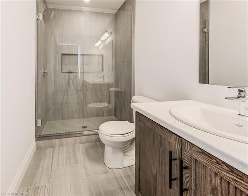 1501 Dunkirk Avenue, Woodstock, ON - Indoor Photo Showing Bathroom