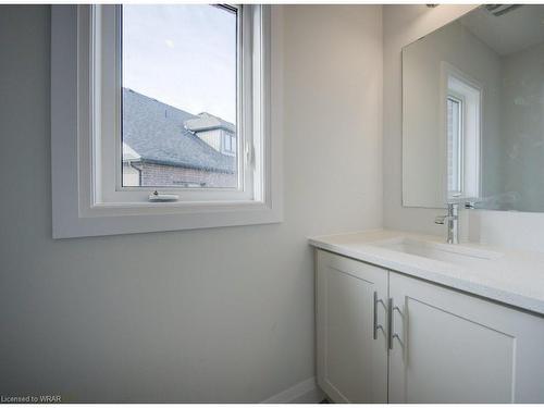 236 Applewood Street, Plattsville, ON - Indoor Photo Showing Bathroom