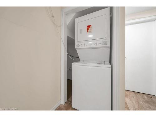 8 Saigon Street, Guelph, ON - Indoor Photo Showing Laundry Room