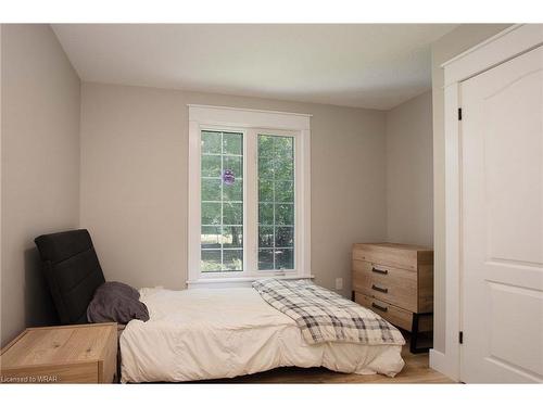 8350 Oakwood Drive, Lambton Shores, ON - Indoor Photo Showing Bedroom