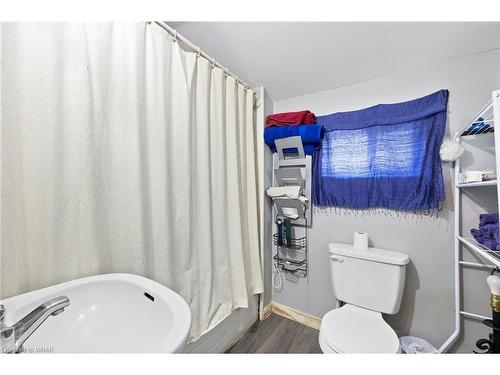 3765-3767 Peter Street, Windsor, ON - Indoor Photo Showing Bathroom