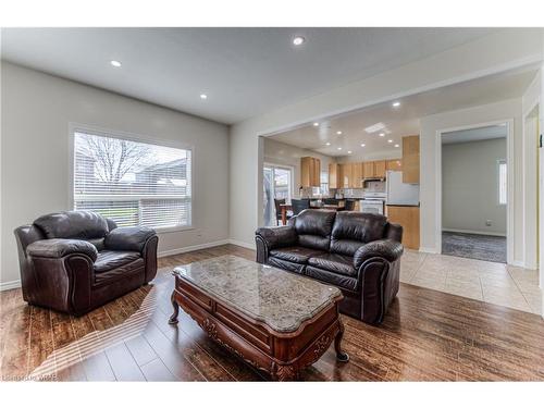 55 Southridge Drive, Kitchener, ON - Indoor Photo Showing Living Room