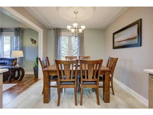 397 The Country Way, Kitchener, ON - Indoor Photo Showing Dining Room