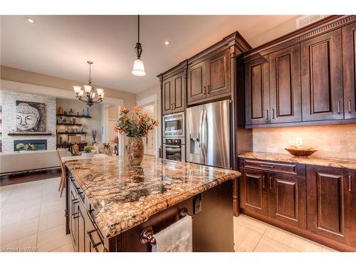 14 Langton Drive, Kitchener, ON - Indoor Photo Showing Kitchen With Upgraded Kitchen
