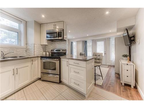 A-489 East Avenue, Kitchener, ON - Indoor Photo Showing Kitchen With Double Sink With Upgraded Kitchen