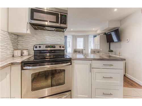 A-489 East Avenue, Kitchener, ON - Indoor Photo Showing Kitchen