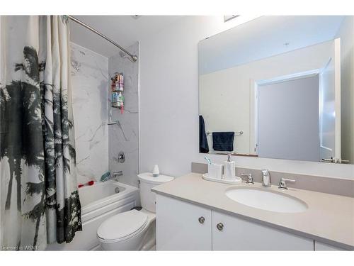 304-251 Northfield Drive E, Waterloo, ON - Indoor Photo Showing Bathroom