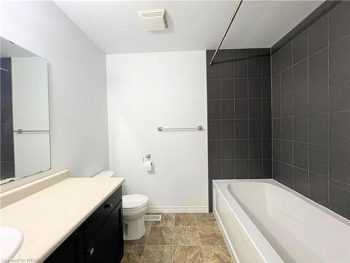 46 Renfrew Street, Kitchener, ON - Indoor Photo Showing Bathroom