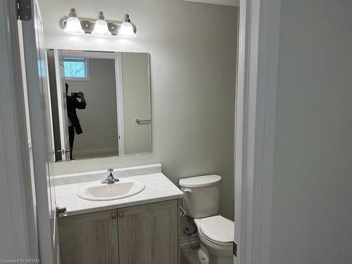 A9-25 Isherwood Avenue, Cambridge, ON - Indoor Photo Showing Bathroom