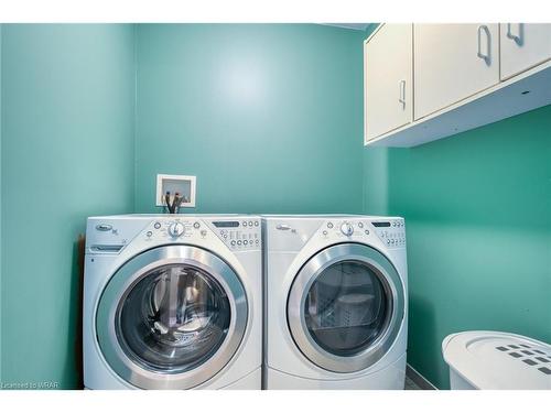 2-110 Highland Road E, Kitchener, ON - Indoor Photo Showing Laundry Room