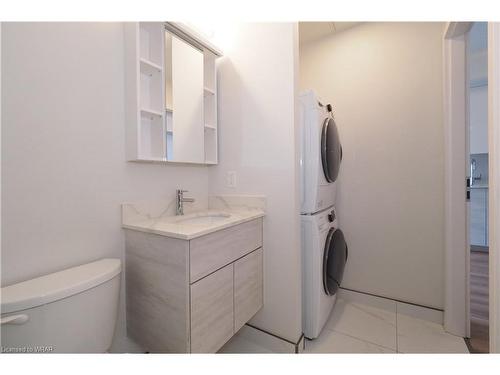 2911-60 Frederick St Street, Kitchener, ON - Indoor Photo Showing Laundry Room