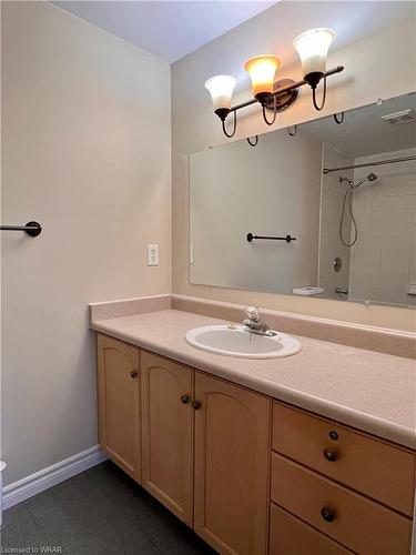 604 Columbia Forest Boulevard, Waterloo, ON - Indoor Photo Showing Bathroom