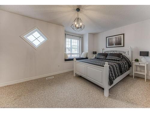 27 Upper Mercer Street, Kitchener, ON - Indoor Photo Showing Bedroom