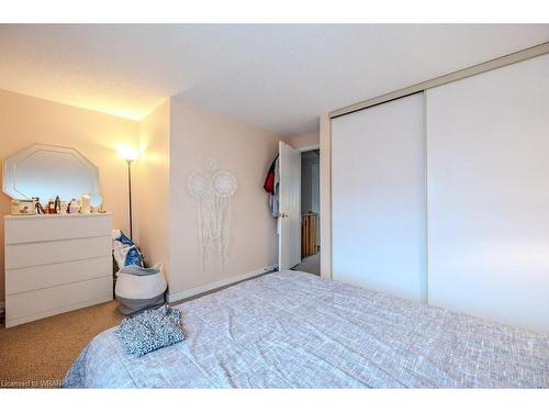 29-459 Beechwood Place, Waterloo, ON - Indoor Photo Showing Bedroom