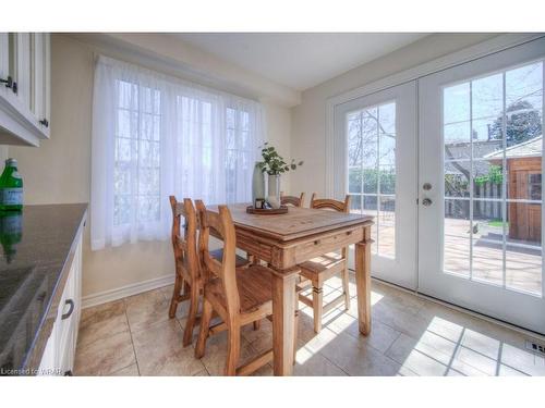 352 Coxe Boulevard, Milton, ON - Indoor Photo Showing Dining Room