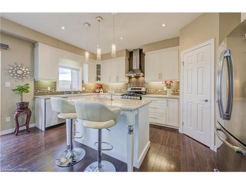 606 Sundew Drive, Waterloo, ON - Indoor Photo Showing Kitchen With Upgraded Kitchen