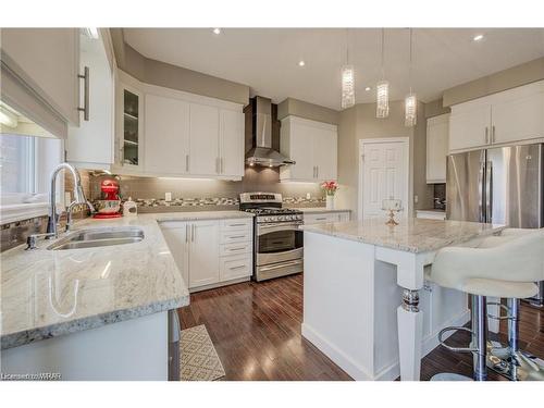 606 Sundew Drive, Waterloo, ON - Indoor Photo Showing Kitchen With Double Sink With Upgraded Kitchen