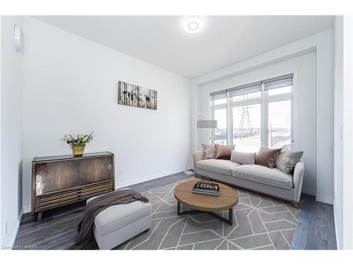 321 Blair Creek Drive, Kitchener, ON - Indoor Photo Showing Living Room