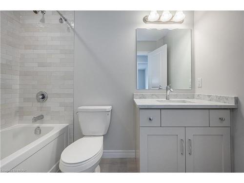 51 Country Club Estates Drive, Elmira, ON - Indoor Photo Showing Bathroom