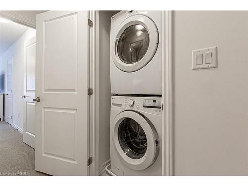 62-61 Soho Street, Stoney Creek, ON - Indoor Photo Showing Laundry Room