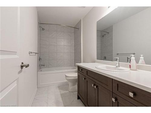 62-61 Soho Street, Stoney Creek, ON - Indoor Photo Showing Bathroom