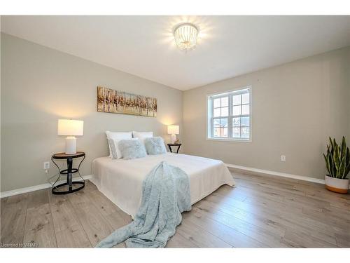 580 Beaver Creek Crescent, Waterloo, ON - Indoor Photo Showing Bedroom