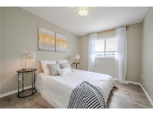 580 Beaver Creek Crescent, Waterloo, ON - Indoor Photo Showing Bedroom