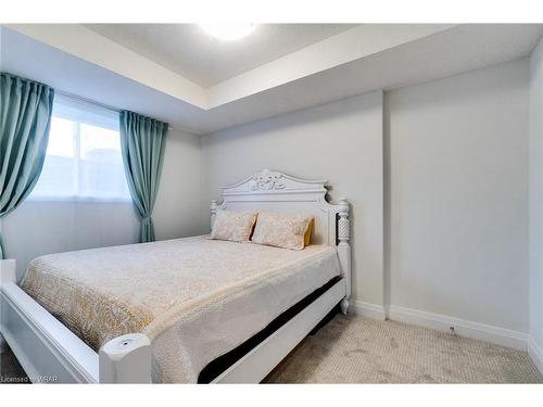 20-600 Victoria Street South Street, Kitchener, ON - Indoor Photo Showing Bedroom